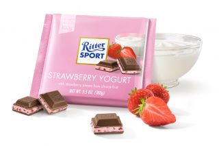 Ritter sport erdbeer joghurt - jahodová s jogurtem 100g (Jemná čokoláda s kousky jahod a křupinek v jogurtovém krému. )