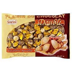 Sorini double 1kg (Pralinka z bílé a mléčné čokolády plněná oříškovou náplní (49%) a cereáliemi.)