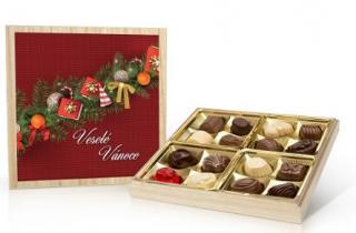 Vánoční červená - Výběr pralinek v dřevěné dóze 200g (Bonboniera obsahuje výborné plněné pralinky z belgické čokolády v luxusní dřevěné dóze s vánočním motivem.)
