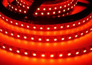 LED pásek 4,8W/m 12V jedno barevný, barevné variace | MaxLumen.cz Barva světla: červená