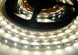 LED pásek ST 4,8W zalitý IP50 | MaxLumen.cz Barva světla: denní bílá