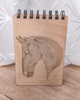Dřevěný zápisník kůň A6 (Dřevěný zápisník kůň A6)
