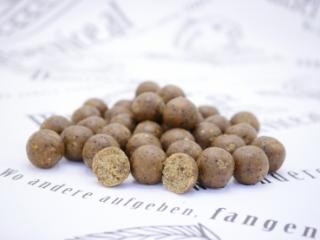 Boilies N-Butyric-Garlic (česnek) 1kg 16mm (Doprodej !)