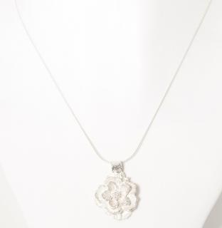 Dámský stříbrný náhrdelník Pulsatilla s květinou Délka řetízku: nad-70cm