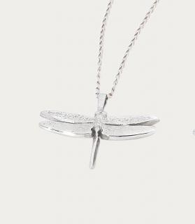 Stříbrný dámský náhrdelník vážka Délka řetízku: 40-45cm