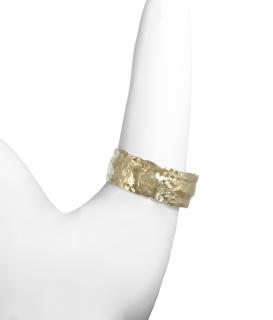Zlatý snubní prsten tepaný širší Velikost prstenu: 52 (16,6mm)