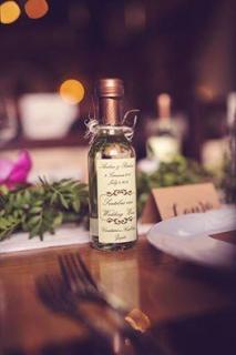 Svatební minivínka - Muller Thurgau  /bílé víno/ Barva etikety: Bordova, Barva uzávěru (kapsle): Zelená Metalíza