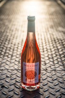 Svatební víno 0,75l - Cabernet Moravia Rosé Barva etikety: Bordova, Barva uzávěru (kapsle): Bordó metalíza