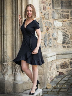 Zavinovací šaty s volánem Černé Barva: Černé - BAMBUS, Velikost: XL-XXL