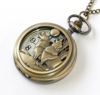 MR otevírací kapesní hodinky na řetízku - Vlkodlak, dva vlci vyjí na měsíc 1907