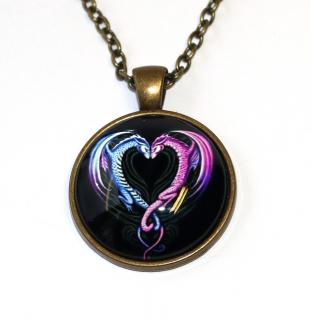 Řetízek Fashion Jewerly - Amulet Dračí láska v bronzu, Růžový a modrý drak v srdci, Stabilita a rovnováha, Love dragons 3510
