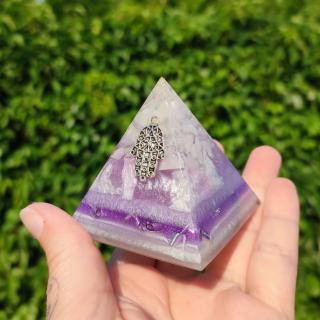 Pyramida hamsa