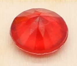 10 červených diamantů