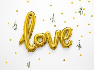 Fóliový nápis -  LOVE  zlatý (73x59cm)