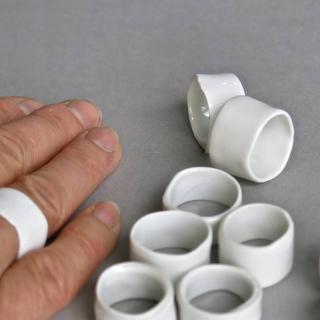 Prsten porcelánový bílý