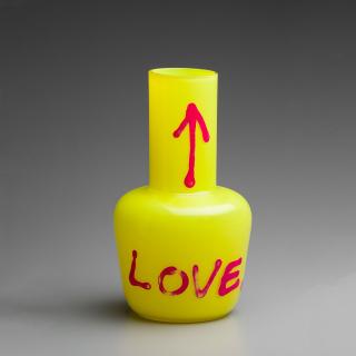 Unnamed Vase Pink Love - yellow