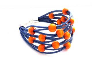 Dřevěný náramek Divoženka na přání Barva: 7.šňůrka: modrá, korálky: oranžová