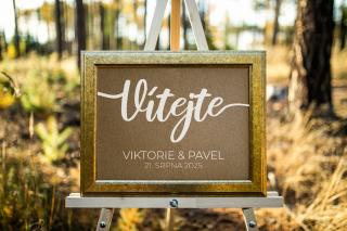 Papírový uvítací plakát- A3 #1   Vítejte na naší svatbě.  Formát papíru: A3 (297 mm x 420 mm), Vyberte barvu: Přírodní - Kraft
