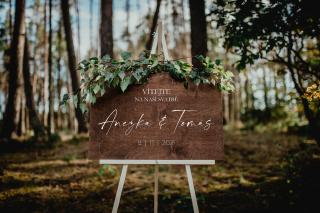 Svatební uvítací deska #welcome_4  Uvítejte Vaše hosty stylově na Vaší svatbě. Barva dřeva: Hnědá