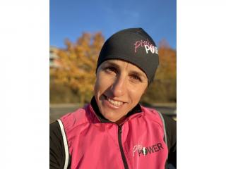 Růžová běžecká čepice s otvorem na culík PinkPower.cz Barva: Černá