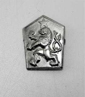 Čepicový odznak stříbrný - starší varianta