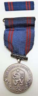 Medaile za službu v ZNB včetně stužky