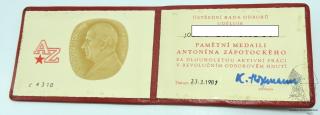 Průkaz k pamětní medaili Antonína Zápotockého