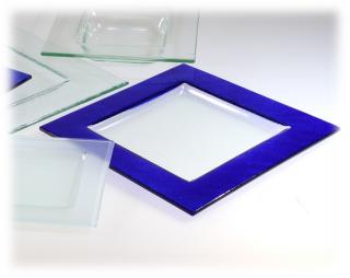 Čtvercový skleněný talíř BORDER - modrý Rozměr: 13x13cm