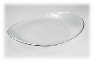 Skleněný oválný talíř OVAL ELLA čirý se stříbrným okrajem Rozměr: 34x26cm