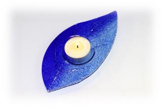 Skleněný svícínek LÍSTEK - modro-modrý Rozměr: 18x8,5cm