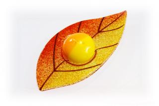 Skleněný svícínek LÍSTEK - oranžovo-ambrový Rozměr: 18x8,5cm