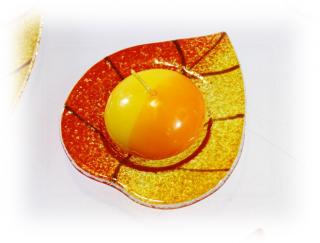 Skleněný svícínek LÍSTEK - oranžovo-ambrový Rozměr: 8x9cm