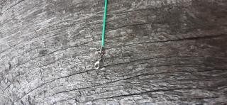 Voskovaný bavlněný náhrdelník s karabinkou - délka 42 cm sv. zelený
