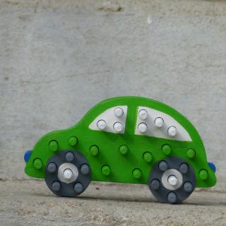 Kolíková vkládačka - auto zelené