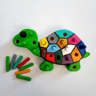 Kolíková vkládačka - želva barevná