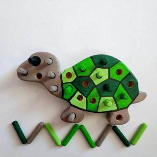 Kolíková vkládačka - želva zelená