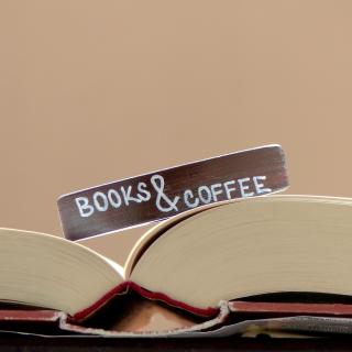 Záložka Palcovka - Books and Coffee Velikost: dámská (průměr 22 mm)