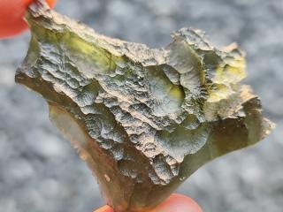 Přírodní kámen vltavín-moldavite 14,16g; zelený tektit