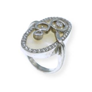 Stříbrný prstýnek s perletí a s kamínky