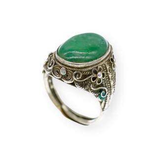 Stříbrný prstýnek se zeleným kamínkem