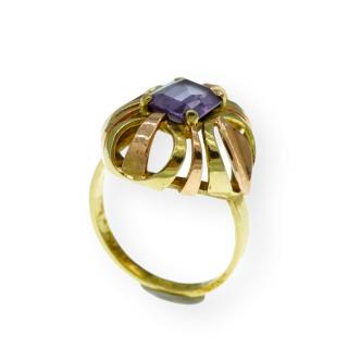 Zlatý prstýnek s fialovým kamínkem