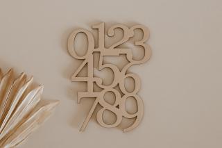 Dřevěná dekorace s čísly