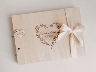 Dřevěná svatební kniha - Flower heart