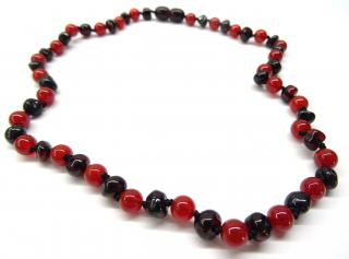 Jantarový náhrdelník pro dospělé s červeným onyxem - 45 cm