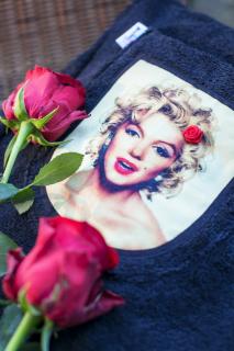 Dámský černý krajkový župan & kilt do sauny z limitované edice Marilyn Monroe Varianta: Marilyn Monroe - portrait, Velikost kiltu: S-M-L