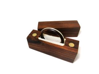 Dřevěné snubní prstýnky Dřevo prstýnku: Palisandr, Krabička: Var1, Počet: Jeden prstýnek