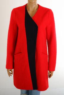 Kabát Little Mistress červeným s černým pásem 40% vlna vel. M