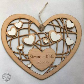 Dřevěné srdce svatební 46 cm (Srdce se jmény novomanželů)