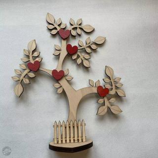 Strom dřevěný 33 cm srdce - více variant