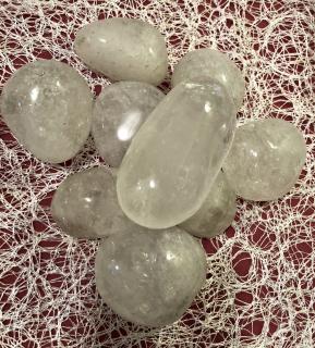Křišťály - tromlované kameny (od 100-150 g)